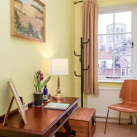 6 Granary Court * York