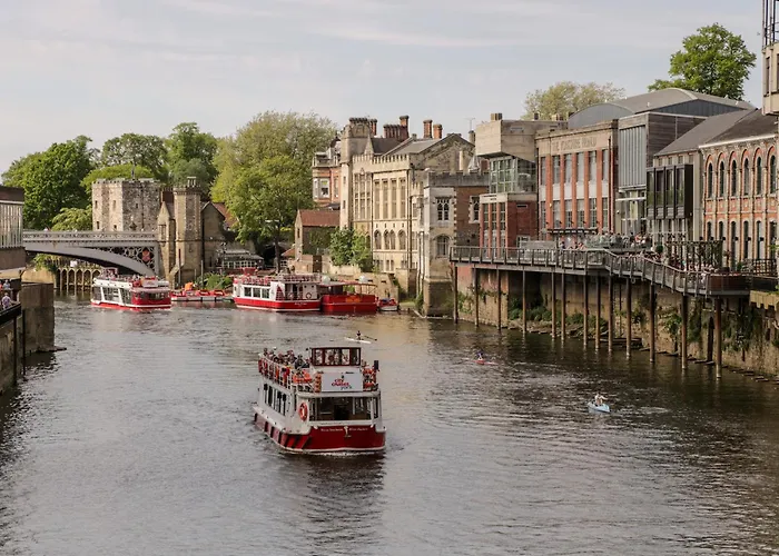 6 Granary Court 公寓 *